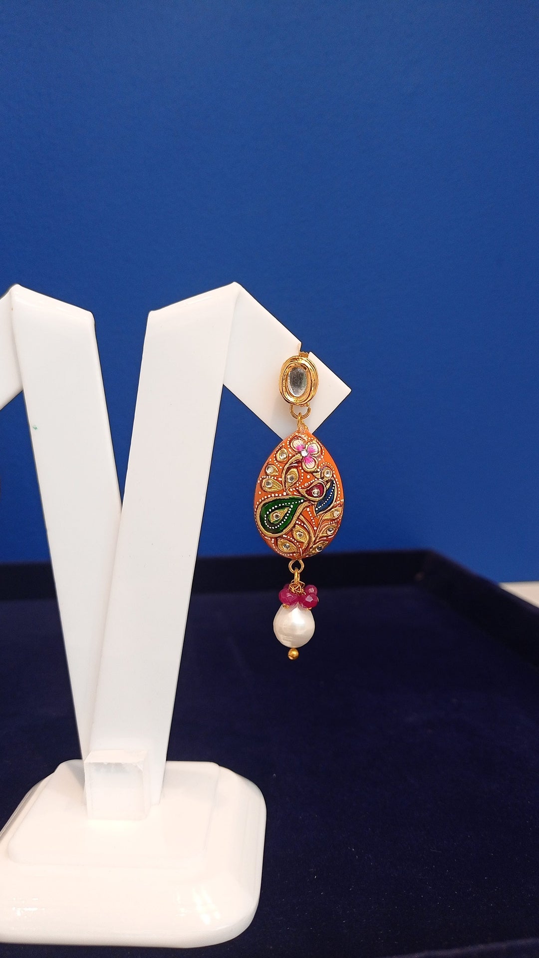 Elanora Maroon and Peach Enamel Pendant Necklace and Earrings Set with Beads