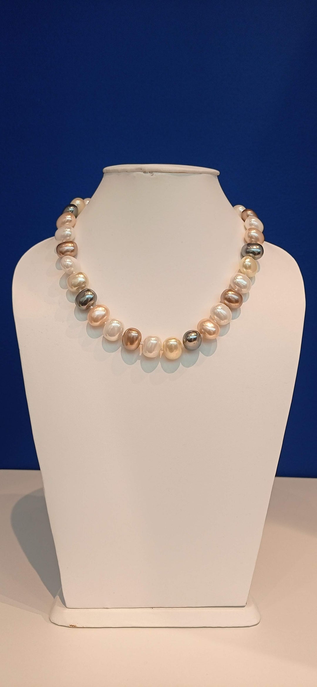 Anoushka Pearl Necklace with a Detachable Pearl Pendant