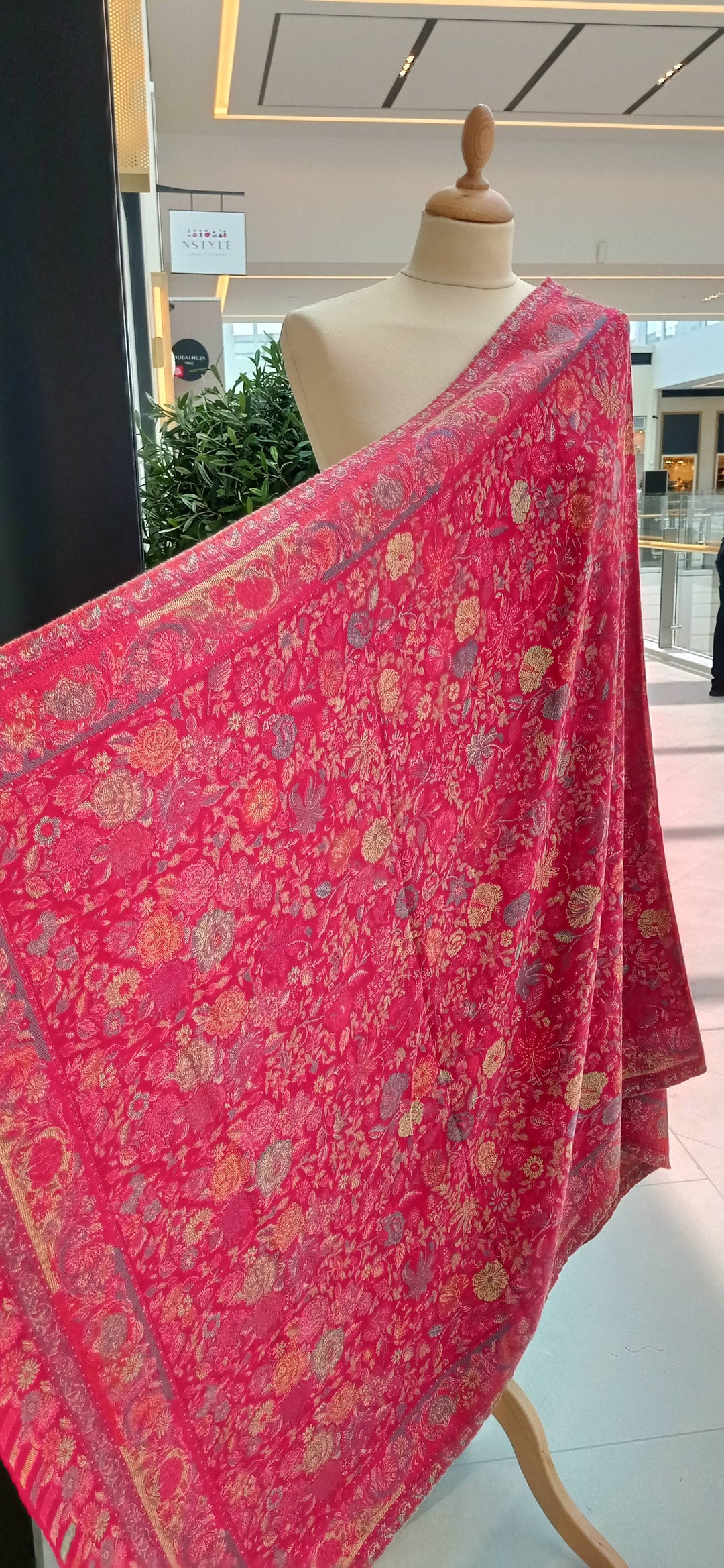 Bhoomi Red Cashmere Shawl with Multicolor Roses |House Of Inaayat